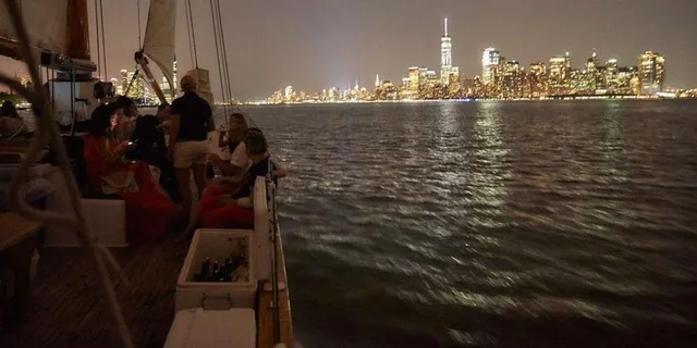 New York City Schooner Lights Sail - Image 2