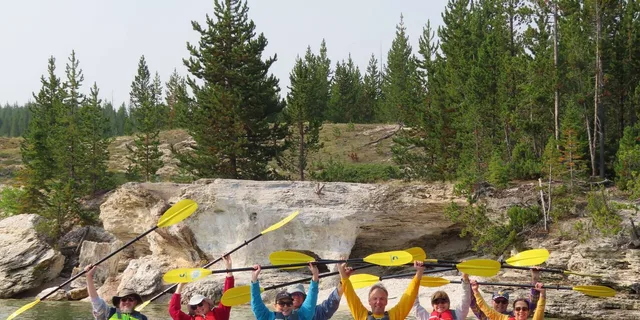 Yellowstone Lake Guided Kayak Tour with Lunch - Image 4
