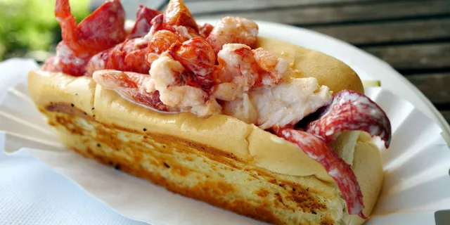 Bar Harbor Food Walking Tour - Image 1