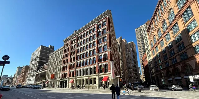 New York City Architecture Walking Tour - Image 3