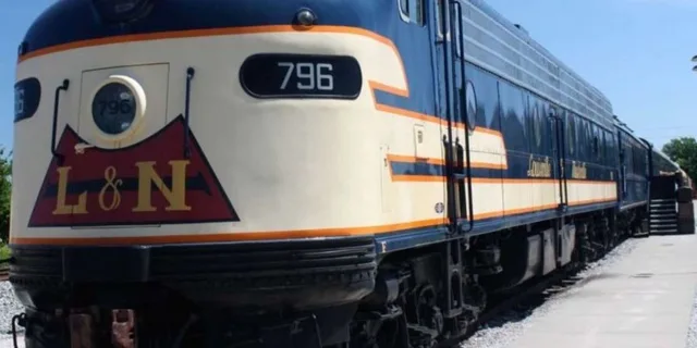 Bowling Green Historic RailPark and Train Museum Tour - Image 6