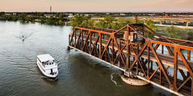 Sacramento River Cruise with History Guide - Image 1