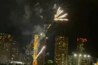 Waikiki Glass Bottom Boat Fireworks Tour thumbnail 6