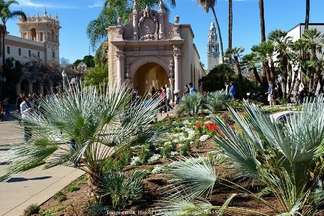 San Diego Driving Tour: Gaslamp Quarter & Balboa Park - Image 2
