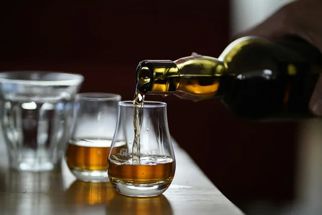 Bainbridge Island Discovery and Whiskey Tasting Tour - Image 3