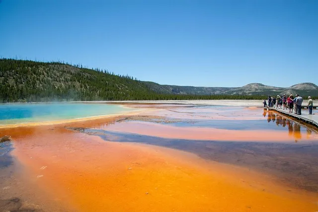Yellowstone Private National Park Safari - Image 3