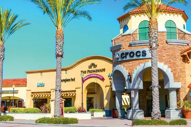 Los Angeles Shopping Tour to Camarillo Outlets - Image 5