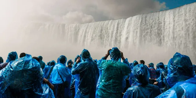 Niagara Falls Maid of the Mist Boat Tour - Image 5