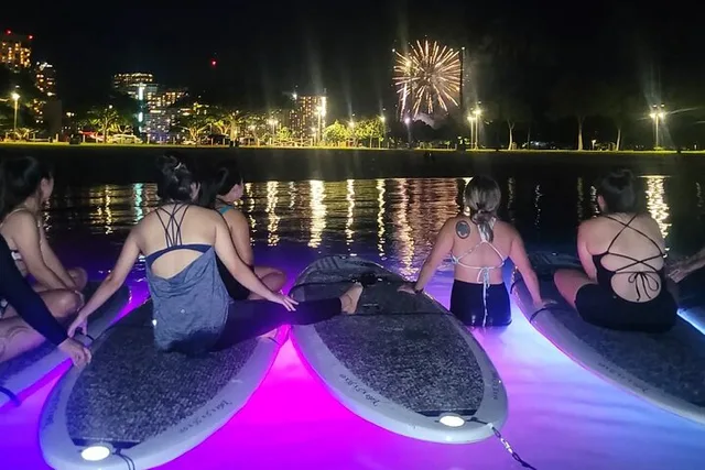 Honolulu SUP Yoga and Fireworks 90 Min - Image 4
