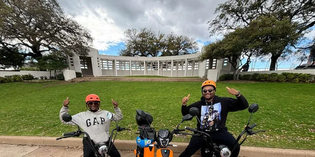 Dallas JFK Assassination Scooter Tour - Image 4