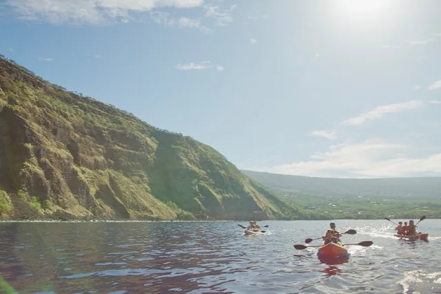 Kealakekua Bay Kayak and Snorkel Adventure - Image 1