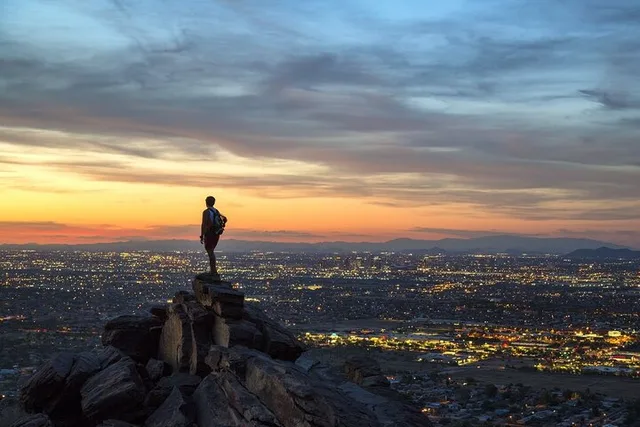 Phoenix Hike at Piestewa Peak Sunrise or Sunset 2 hr - Image 1