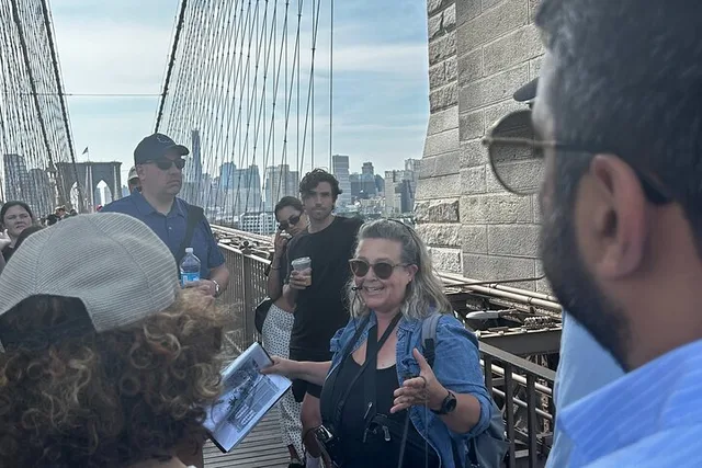 New York Brooklyn Bridge and DUMBO Walking Tour - Image 6