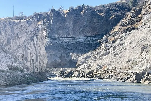 Ashland Klamath River Rafting Half Day - Image 6