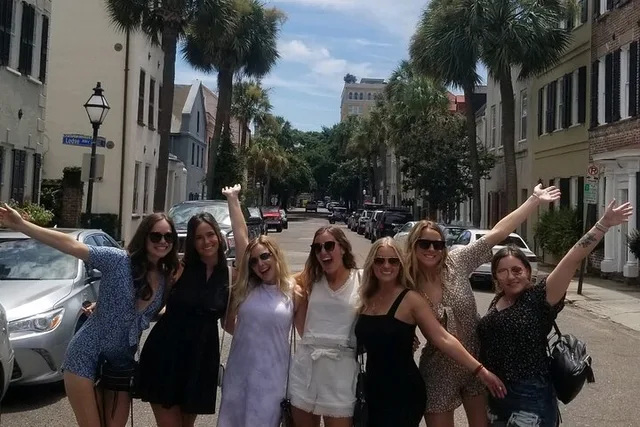 Charleston Historic Pubs and Taverns Tour - Image 3