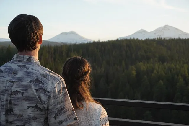 Central Cascades Photoshoot Tour - Image 3
