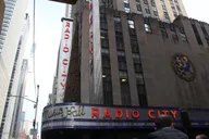 New York City Walking Tour of 42nd Street thumbnail 2