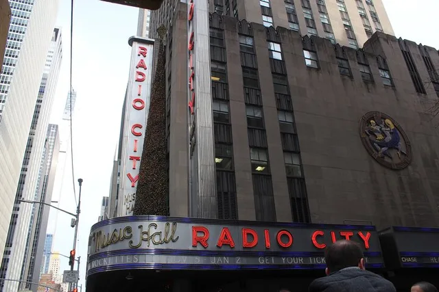 New York City Walking Tour of 42nd Street - Image 2