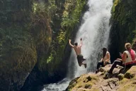 Portland Waterfall Tour: Multnomah Falls & More thumbnail 6