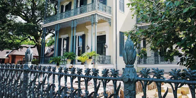 New Orleans Garden District Celebrity Homes Tour - Image 2