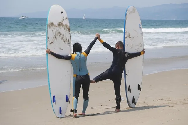 Los Angeles Surf Lesson - Image 3