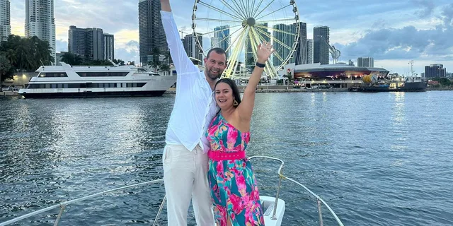 Miami Boat Cruise with Music and BYOB 2 hr - Image 2