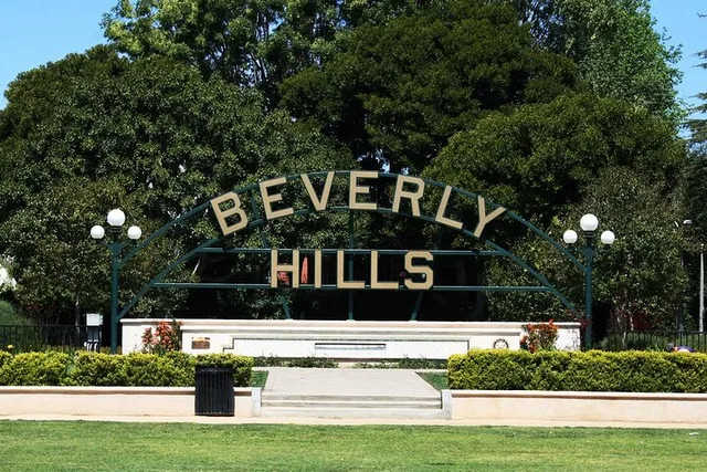 Los Angeles Tour of Beverly Hills and Hollywood - Image 5