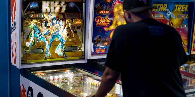 Orlando Pinball Palace Admission - Image 1