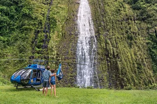Waikoloa Helicopter Tour with Kohala Waterfalls Landing