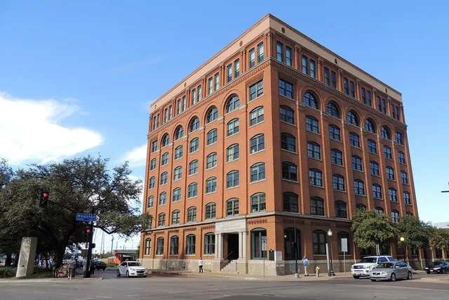 Dallas JFK Assassination Tour with Museum - Image 2