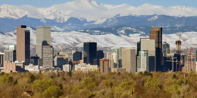 Denver Airport Private Transfer to Downtown - Image 3