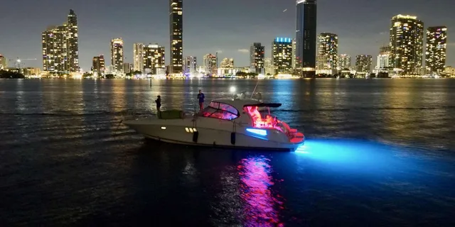 Miami Private Yacht Charter - Image 4