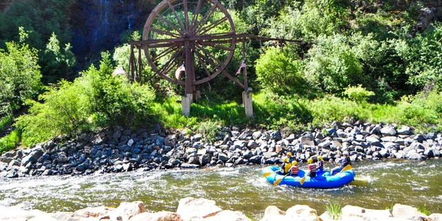 Idaho Springs Cliffside Zipline and Rafting Adventure - Image 3