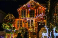 Brooklyn Dyker Heights Christmas Lights Tour thumbnail 3