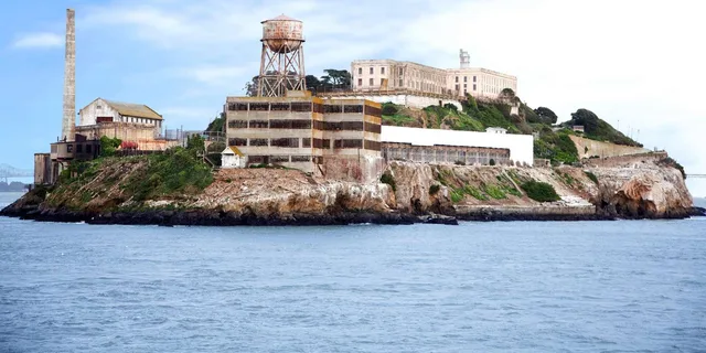 San Francisco Alcatraz Ferry and Audio Tour - Image 5