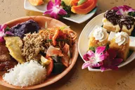 Kauai Luau Kalamaku Dinner and Show thumbnail 3