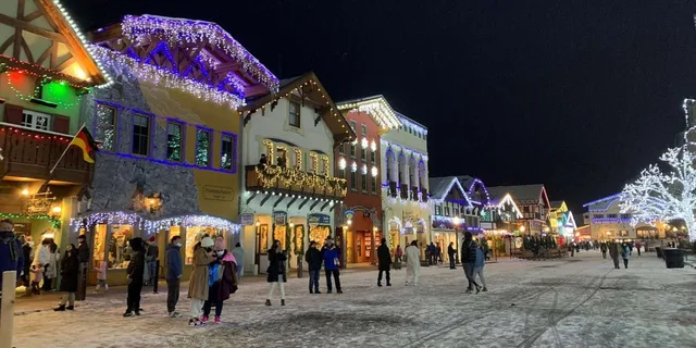 Seattle Leavenworth Bavarian Village Day Trip - Image 3