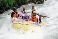 Ashland Whitewater Rafting on Rogue River 5 hr thumbnail 1