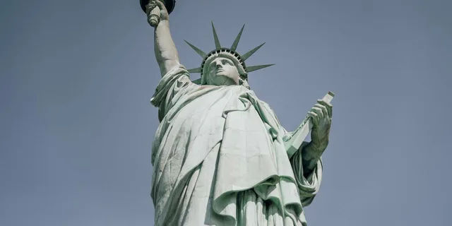 New York Statue of Liberty Guided Tour - Image 4