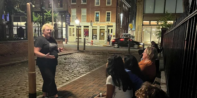 Philadelphia Haunted History & Ghost Nighttime Tour 1.5 Hr - Image 3