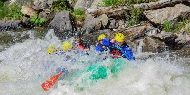 Clear Creek Advanced Whitewater Rafting 3 hr - Image 1