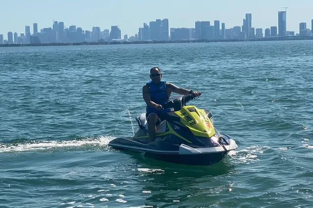 Miami Jet Ski Tour Biscayne Bay 1 hr - Image 4