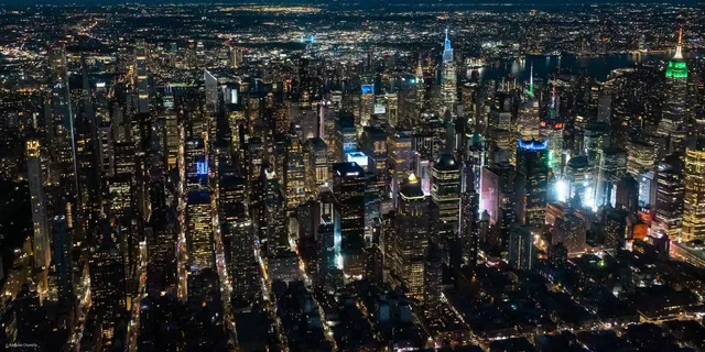 New York City Helicopter Charter with Champagne - Image 6