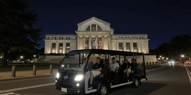 Washington DC History & Monuments Moonlight Cart Tour 2 hr - Image 3