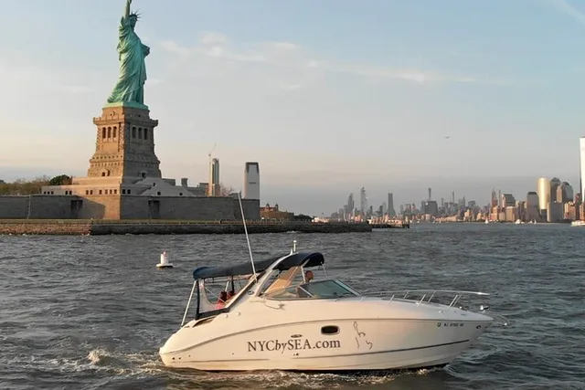 New York City Sunset Boat Tour - Image 1