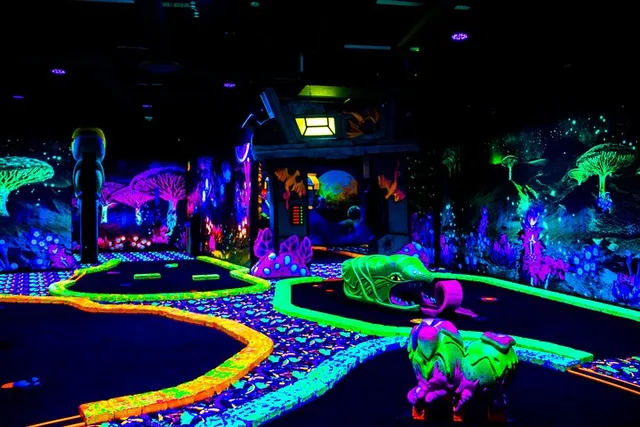 American Dream Black Light Mini Golf - Image 1