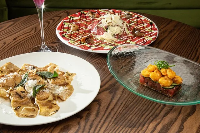 Las Vegas Self-Guided Foodie Tour - Image 2