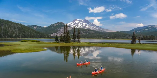 Bend Cascade Lakes Kayak Tour - Image 4