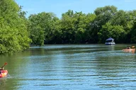 Chicago Kayak Rental on Bubbly Creek 2 hr thumbnail 1
