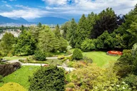 Seattle to Vancouver Urban and Scenic Day Trip thumbnail 6